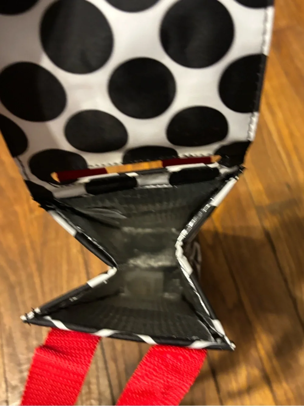 Thirty-One Black Polka Dot Wine Bottle Tote with Red Handle